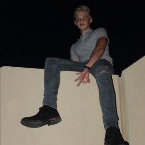 Meet your Posher, Cameron